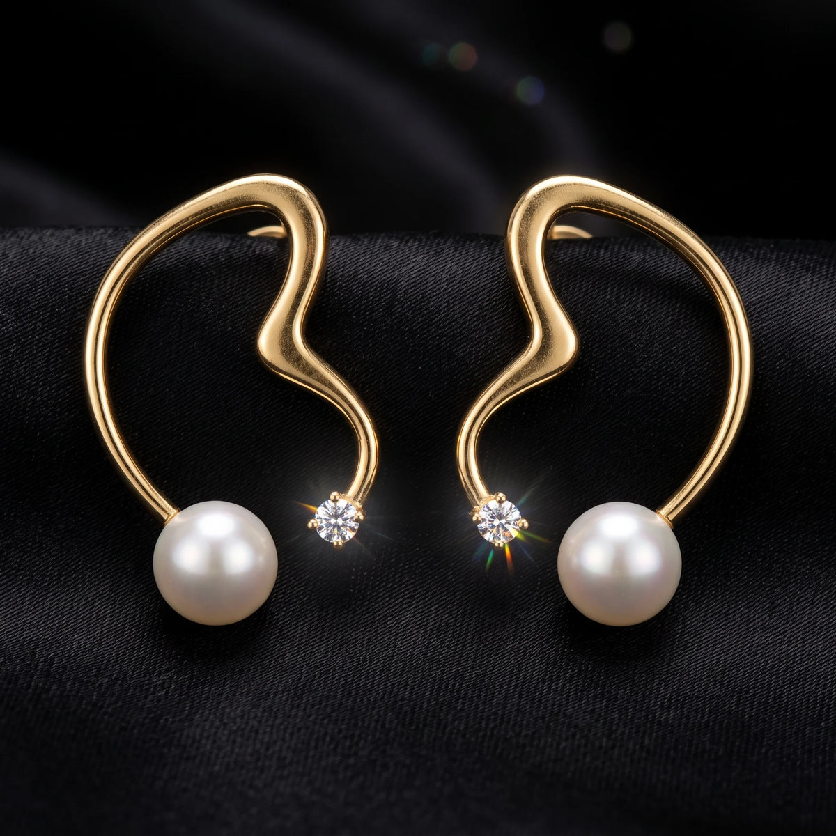 Luxora Pearl & Crystal Sculpted Earrings