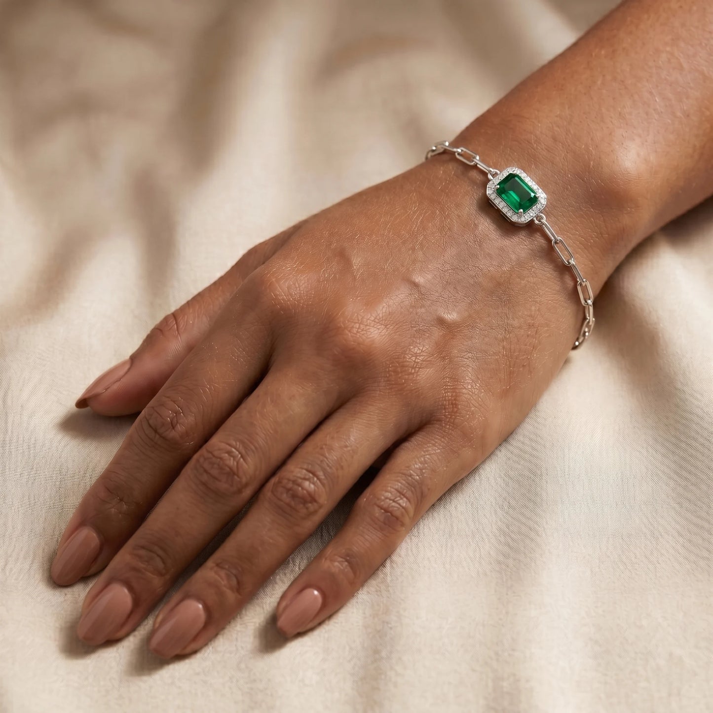 Luxora Emerald Radiance Solitaire Bracelet