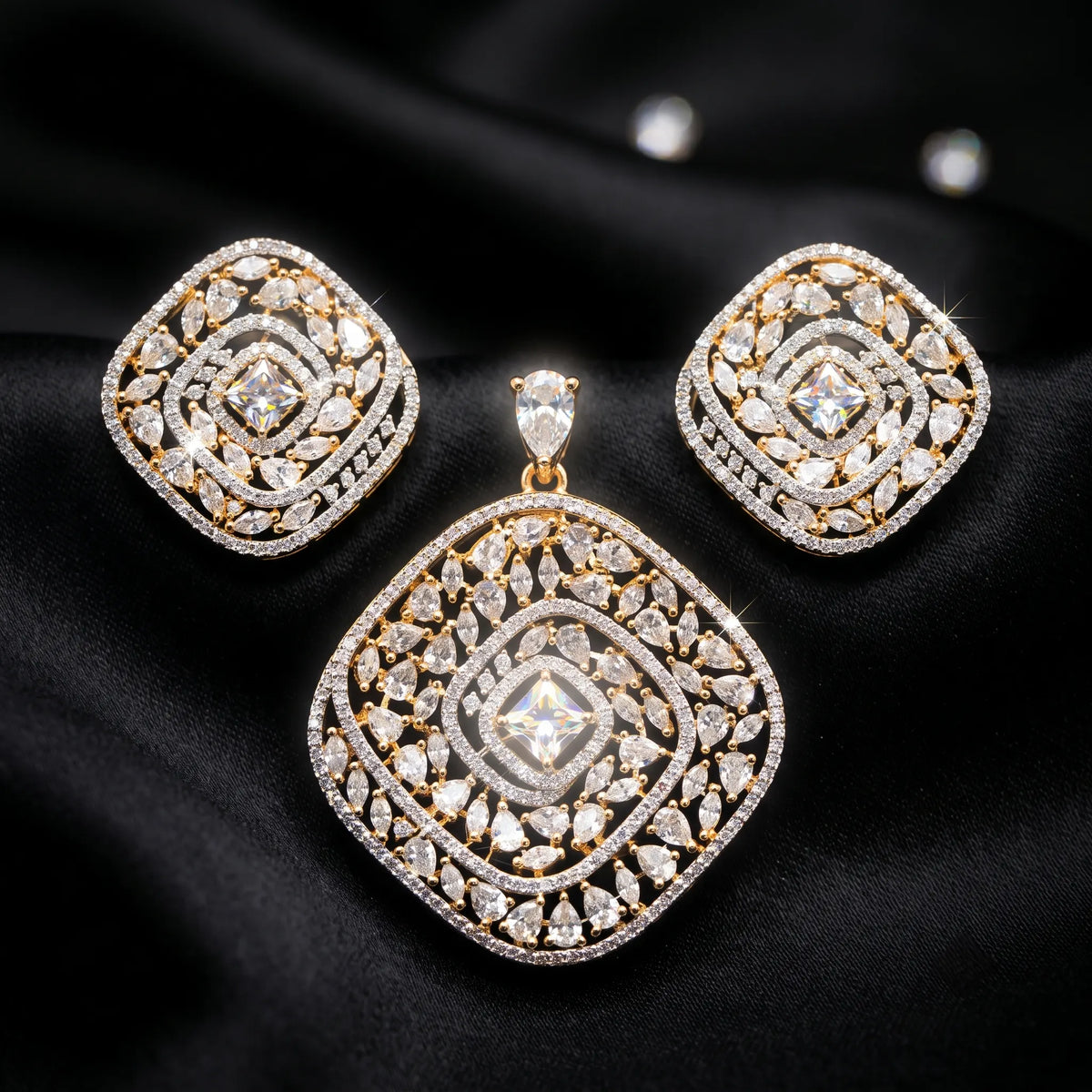 Luxora Celestial Sparkle Diamond Pendant Set