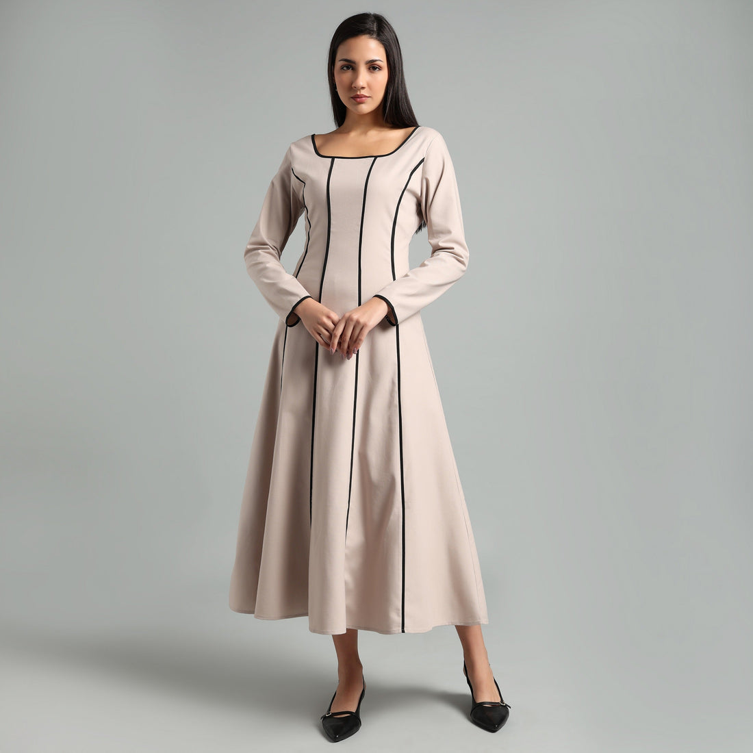 Effortless Chic: Embracing European Style in Women's Western Wear