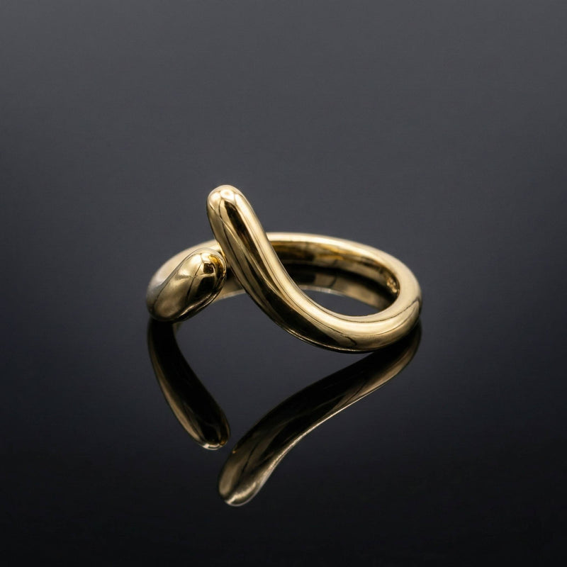 Luxora Sleek and Contemporary Ring