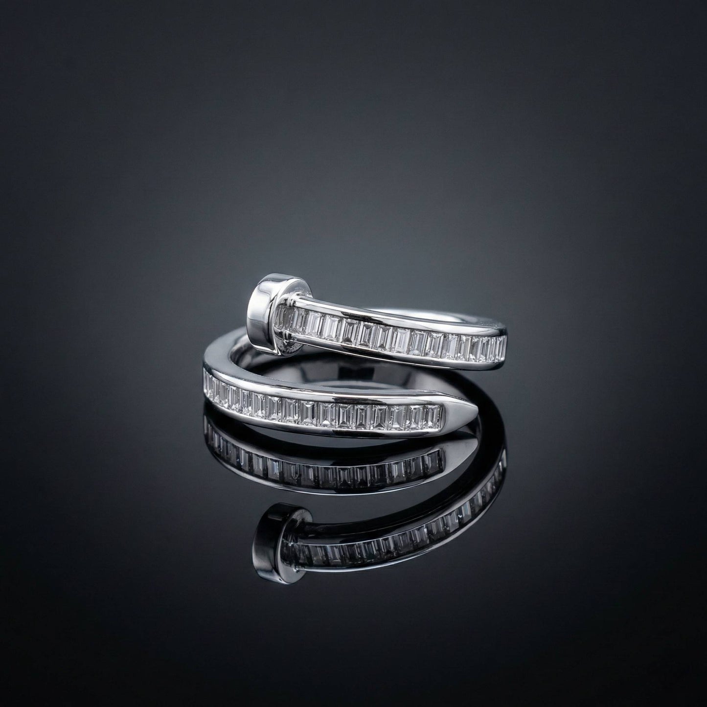 Luxora Modern Wrap-style RIng