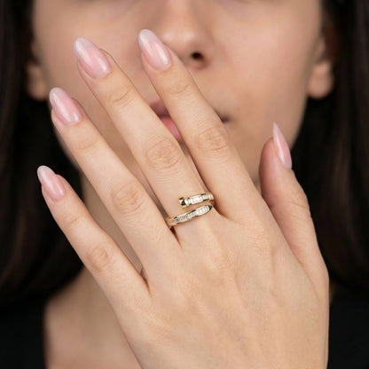 Luxora Modern Wrap-style RIng
