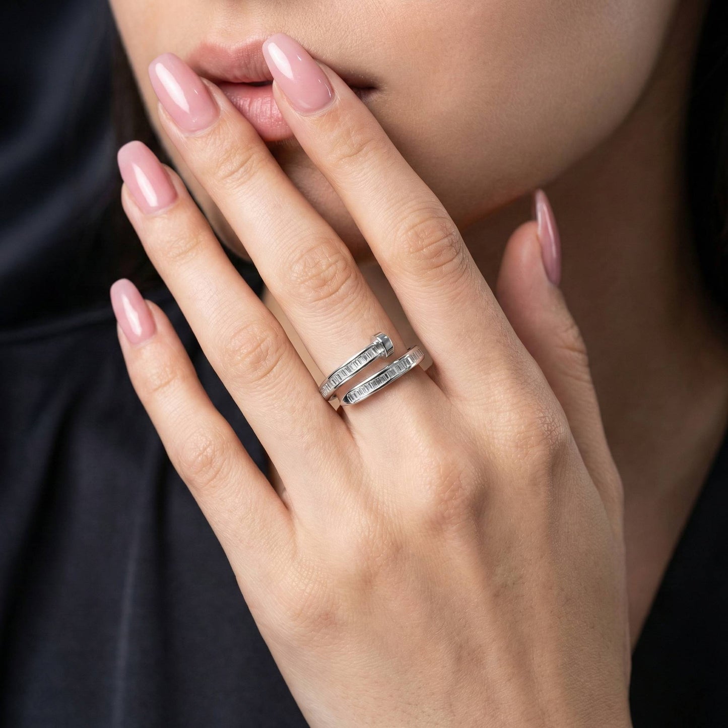 Luxora Modern Wrap-style RIng