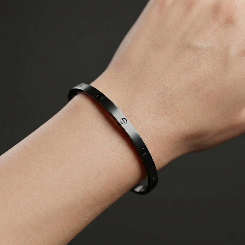 Luxora Black Cartier