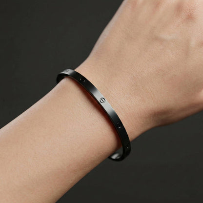 Luxora Black Cartier