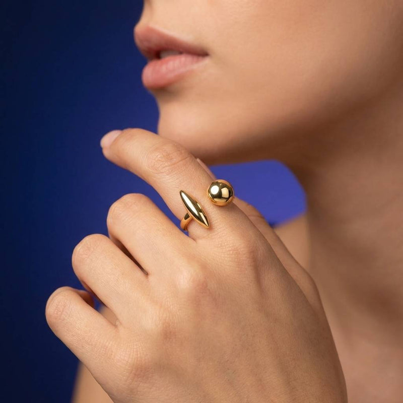 Luxora Modern Elegance Ring