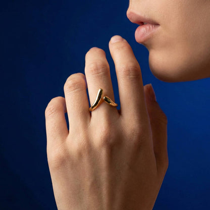 Luxora Sleek and Contemporary Ring