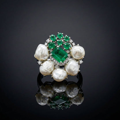 Luxora Vibrant Emerald Cut Ring