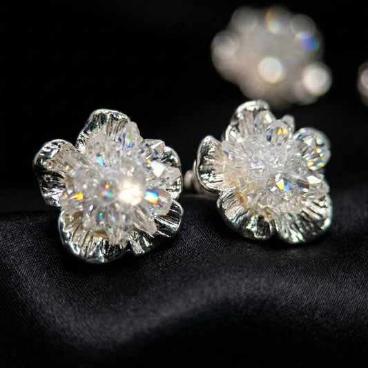 Luxora White Bunch with Silver Outline