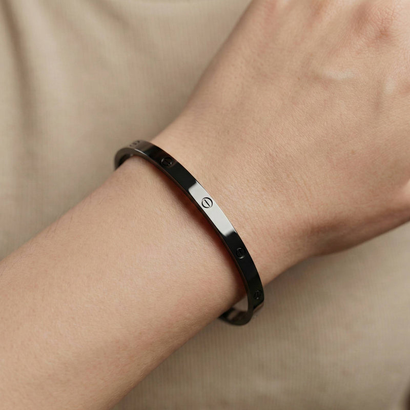 Luxora Black Cartier