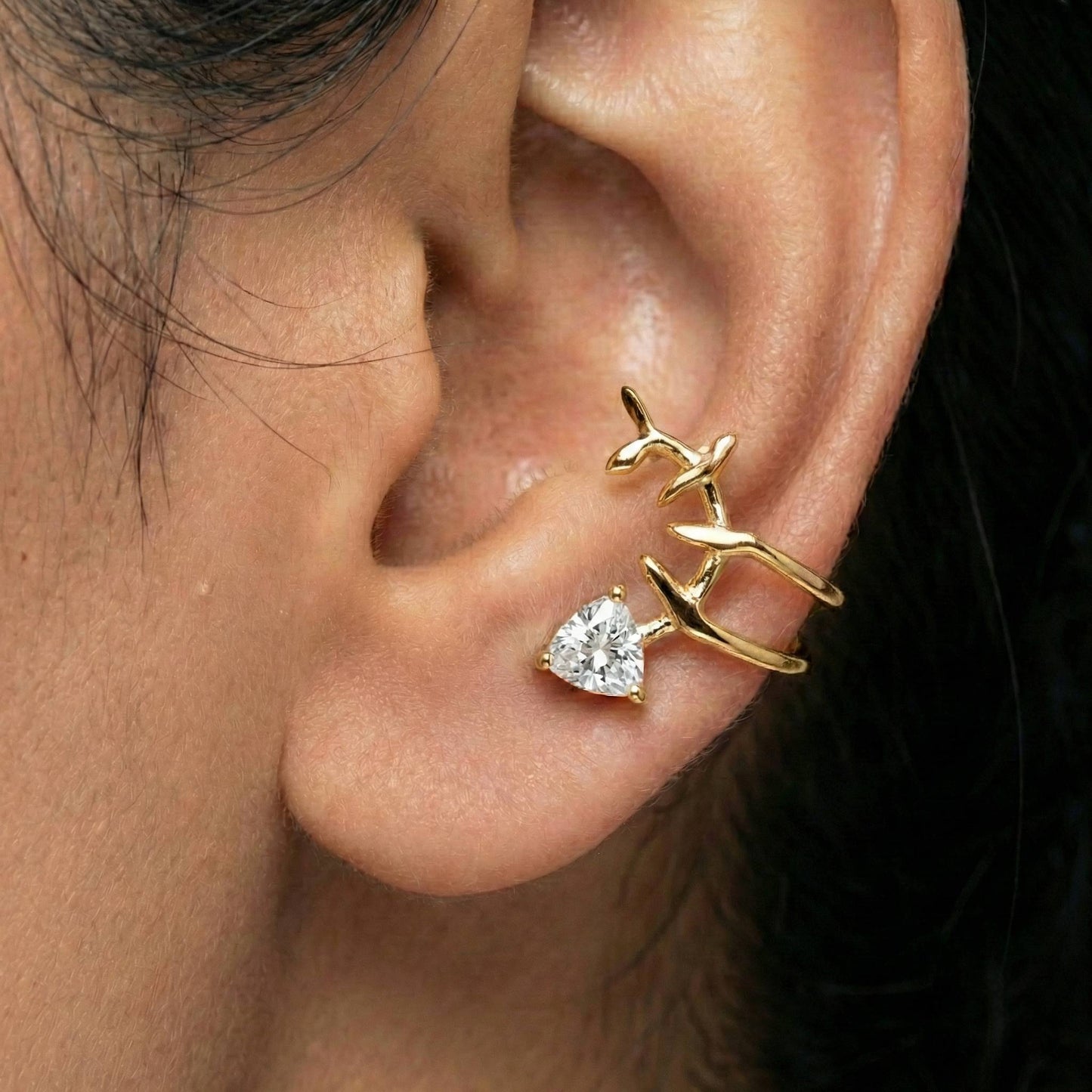 Luxora Single Stone Earcuff