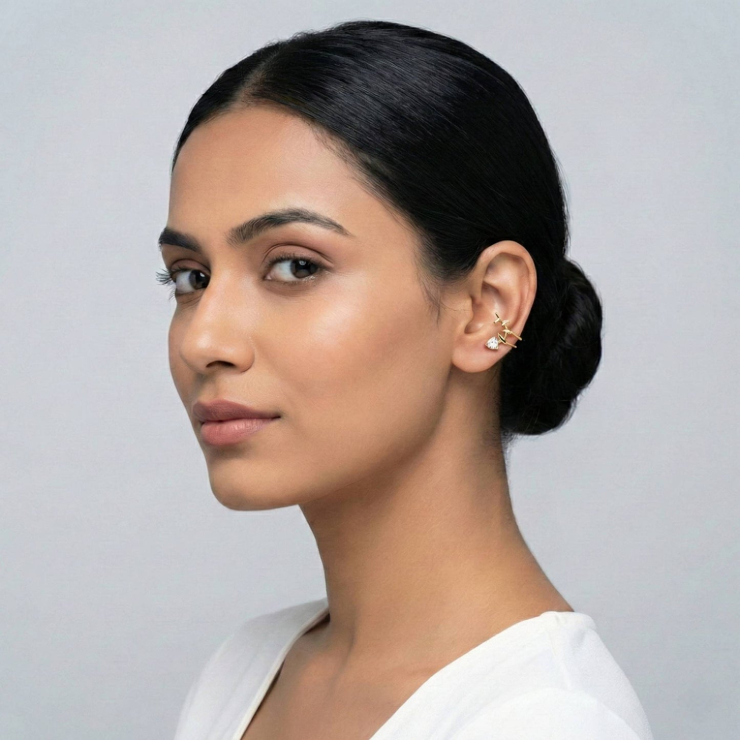 Luxora Single Stone Earcuff