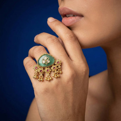 Luxora Kundan Detailing Ring