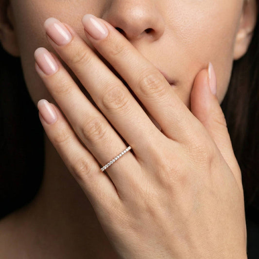 Luxora Sleek Ring